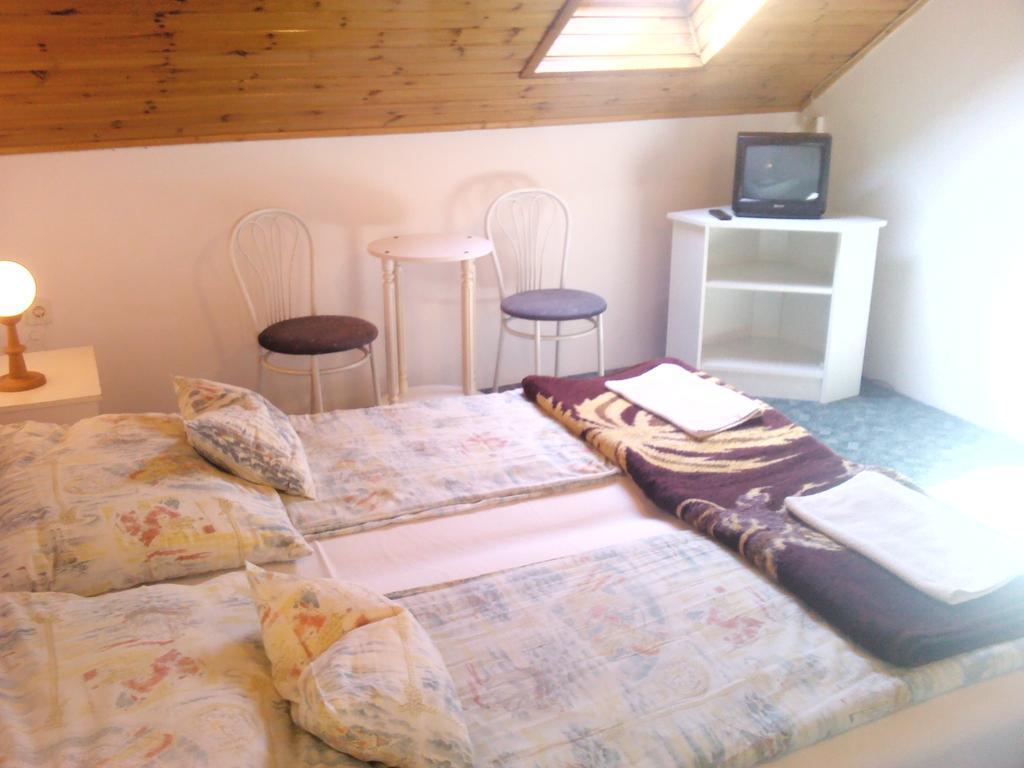 Napfény Apartment Keszthely Habitación foto