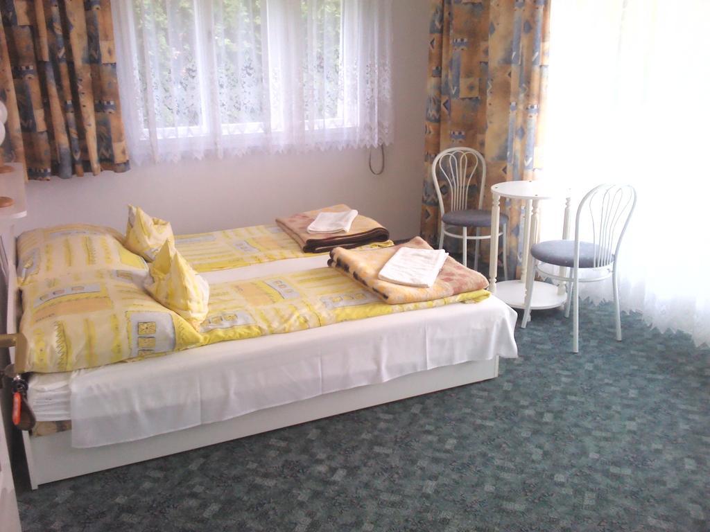 Napfény Apartment Keszthely Habitación foto